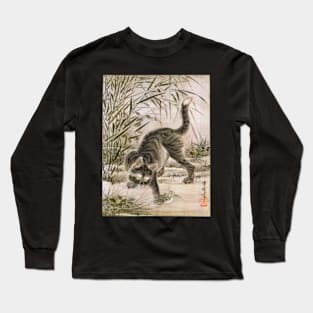 Cat catching a frog Long Sleeve T-Shirt